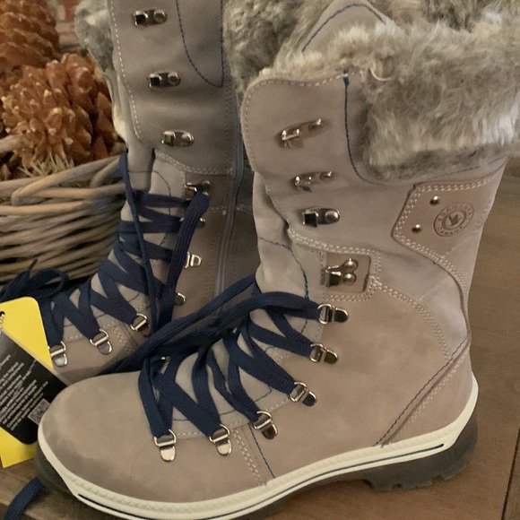 Santa Canada Melita lace up Winter Snow Boot light gray Sz 9 New with tags - Picture 3 of 10